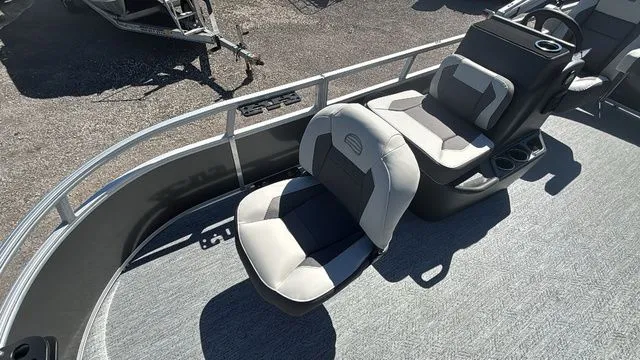 Slide: The Image of Sun Tracker Bass Buggy 16 XL Select 2026 - 8