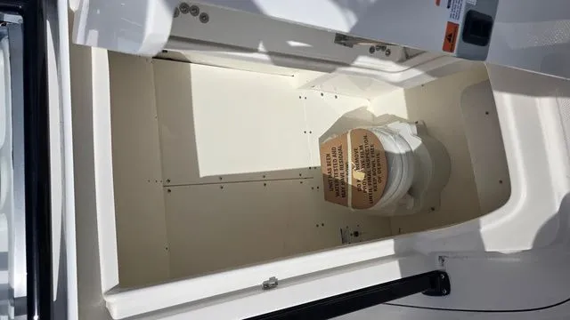 Slide: The Image of Robalo R230 Center Console 2026 - 15