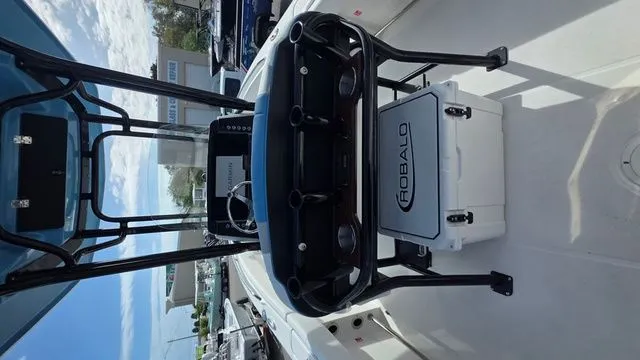 Slide: The Image of Robalo R230 Center Console 2026 - 17