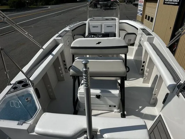 Slide: The Image of Interior view of 2024 Starcraft SVX 231 OB boat. - 16