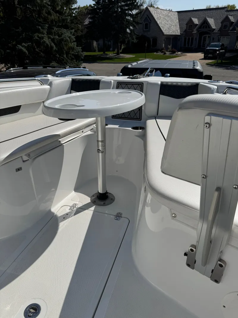 Slide: The Image of Wellcraft 222 Fisherman 2021 - 10
