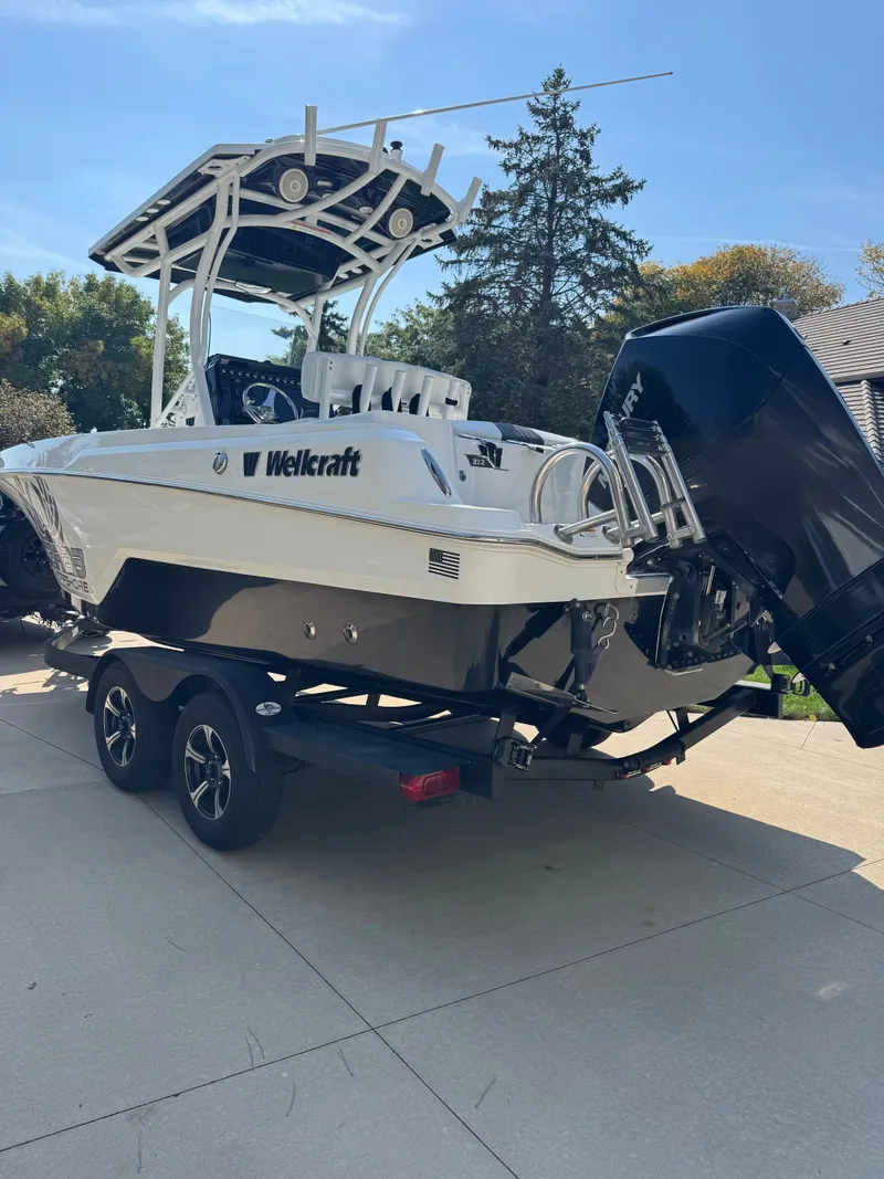 Slide: The Image of Wellcraft 222 Fisherman 2021 - 15