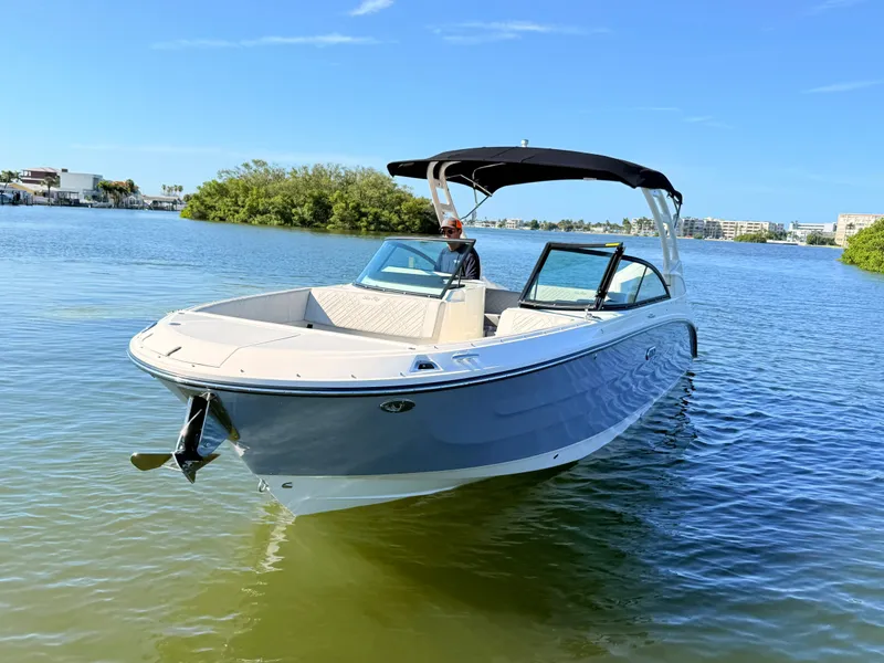 Slide: The Image of Sea Ray SDX 270 Outboard 2027 - 19