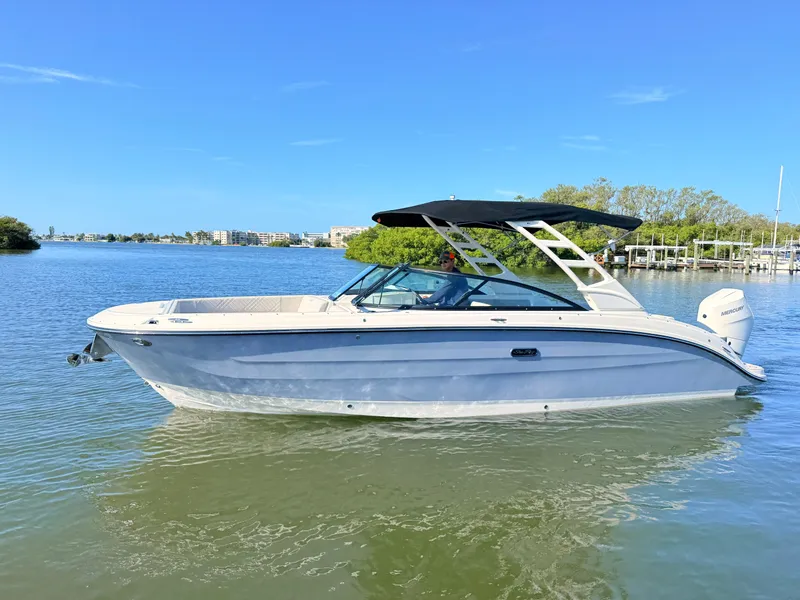 Slide: The Image of Sea Ray SDX 270 Outboard 2027 - 0