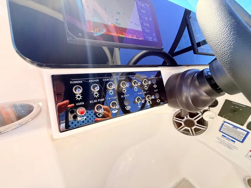 Slide: The Image of Sea Ray SDX 270 Outboard 2027 - 42