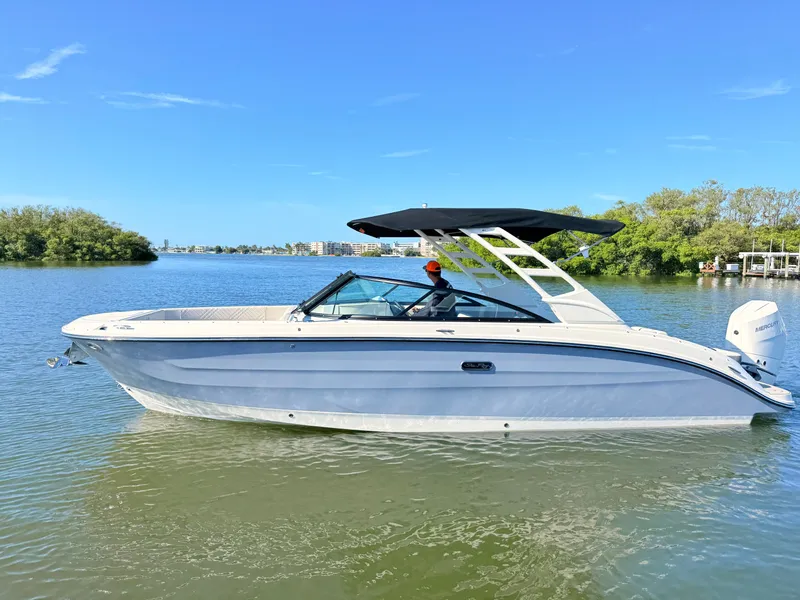 Slide: The Image of Sea Ray SDX 270 Outboard 2027 - 1