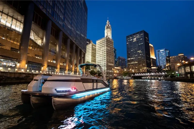 Slide: The Image of 2022-Harris-Grand-Mariner-270-MarineMax - 17