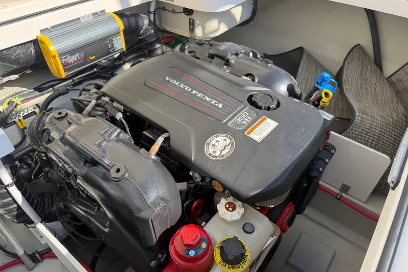 Slide: The Image of 2019 Cobalt R5 boat engine compartment with Volvo Penta 350 V8 engine. - 28