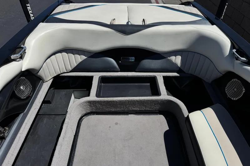 Slide: The Image of Interior of 2015 Malibu Wakesetter 247 LSV boat with seating and speaker system. - 22