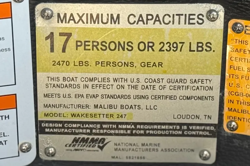 Slide: The Image of Capacity label for 2015 Malibu Wakesetter 247 LSV, maximum 17 persons or 2397 lbs. - 45