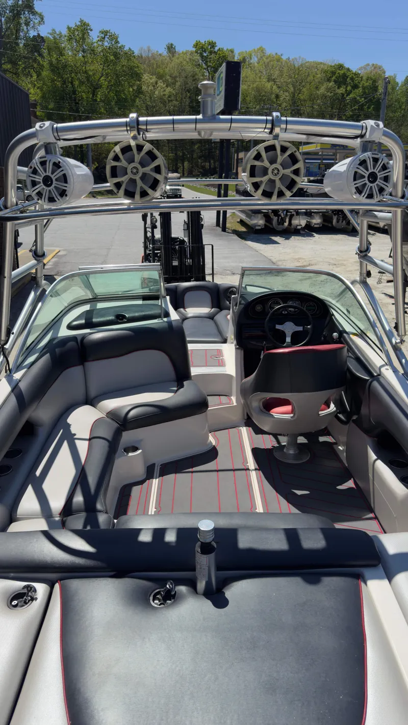 Slide: The Image of Interior of a 2005 Centurion Avalanche C4 boat with speakers. - 8