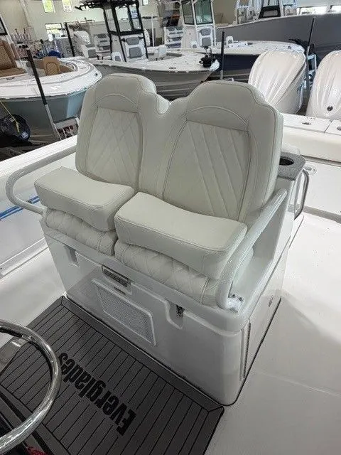 Slide: The Image of Everglades 285 Center Console 2026 with luxurious white seating. - 5