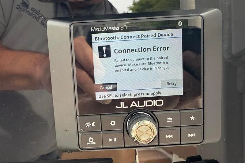 Slide: The Image of JL Audio MediaMaster 50 displaying Bluetooth connection error on Sea Hunt Ultra 255 SE, 2023 model. - 24