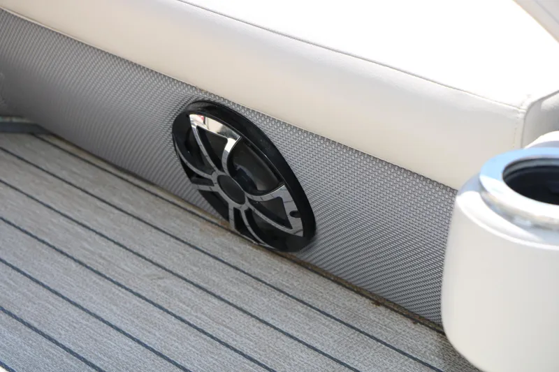 Slide: The Image of Speaker and cup holder on 2021 Silver Wave 2410 SW5 JS boat interior. - 35