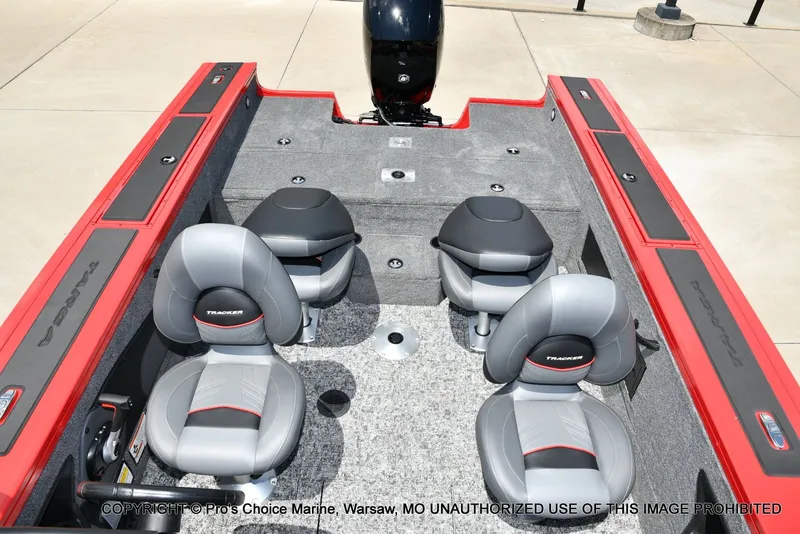 Slide: The Image of Tracker Targa V-18 WT 2026 - 12