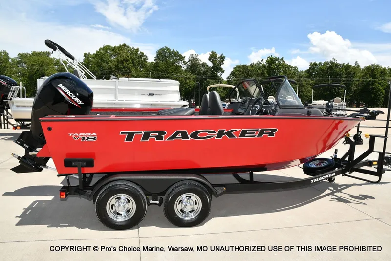Slide: The Image of Tracker Targa V-18 WT 2026 - 15