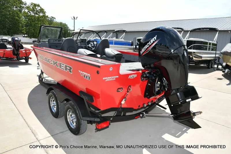 Slide: The Image of Tracker Targa V-18 WT 2026 - 19