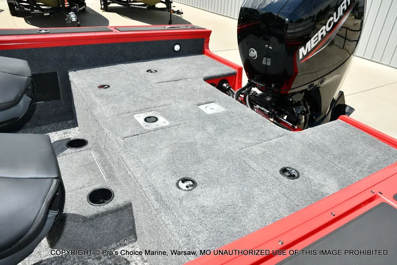 Slide: The Image of Tracker Targa V-18 WT 2026 - 32