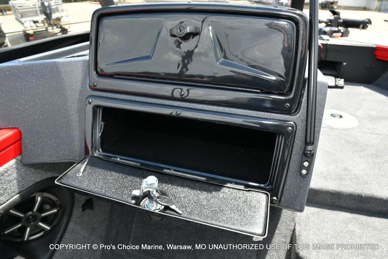 Slide: The Image of Tracker Targa V-18 WT 2026 - 46