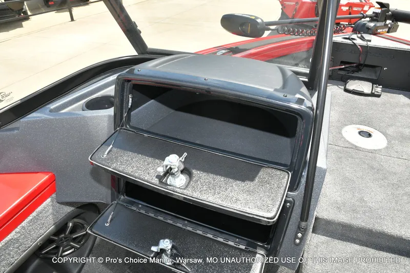 Slide: The Image of Tracker Targa V-18 WT 2026 - 47