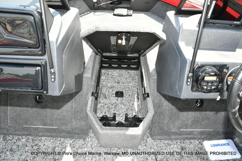 Slide: The Image of Tracker Targa V-18 WT 2026 - 57