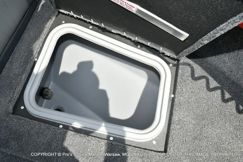 Slide: The Image of Tracker Targa V-18 WT 2026 - 60