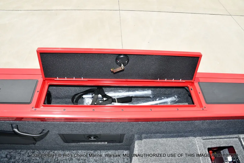 Slide: The Image of Tracker Targa V-18 WT 2026 - 78