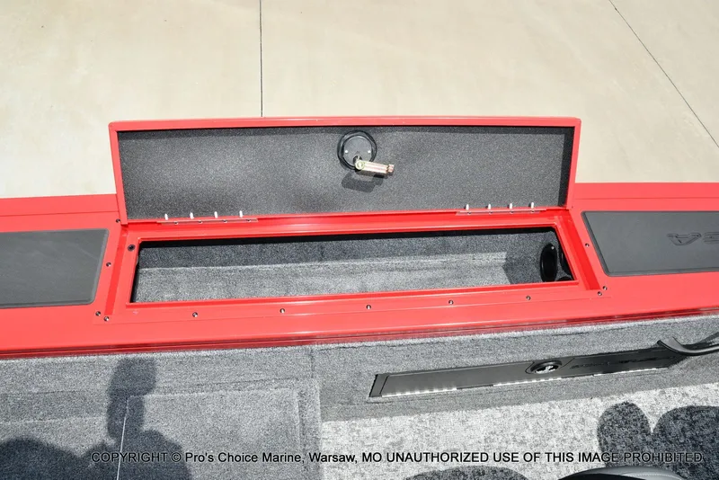 Slide: The Image of Tracker Targa V-18 WT 2026 - 87