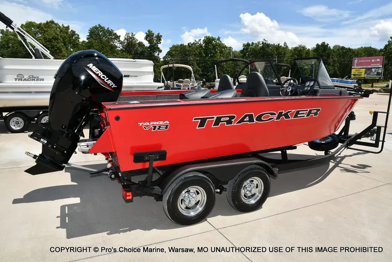 Slide: The Image of Tracker Targa V-18 WT 2026 - 96