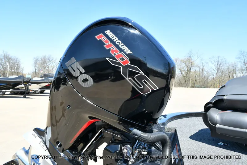 Slide: The Image of 2023 Nitro Z18 Pro with Mercury 150 Pro-XS engine. - 24