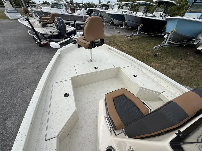 Slide: The Image of Xpress Hyper-Lift Bay Series 2026 boat with comfortable seating. - 7