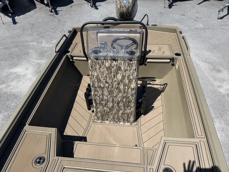 Slide: The Image of Interior view of Thor LAKE HAMMER 1900 CC boat, 2026 model. - 10