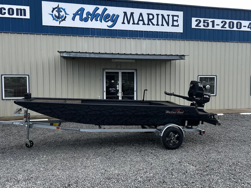 The Image of 2026 Gator Tail Extreme Series 1754 at Ashley Marine. - 1