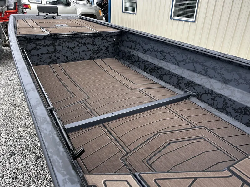 Slide: The Image of Interior view of 2026 Gator Tail Extreme Series 1754 boat. - 6