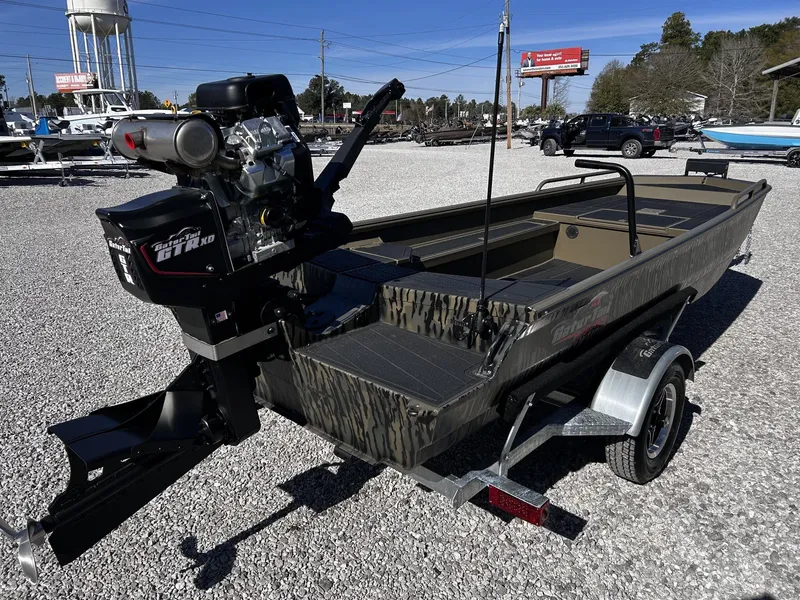 Slide: The Image of Gator Tail Savage Series 1750 boat with GTR 40 engine, 2026 model. - 4