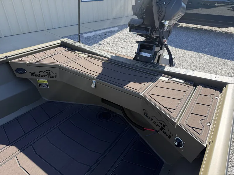 Slide: The Image of Gator Tail Extreme Series 1754 boat, 2026 model, featuring durable deck design. - 6