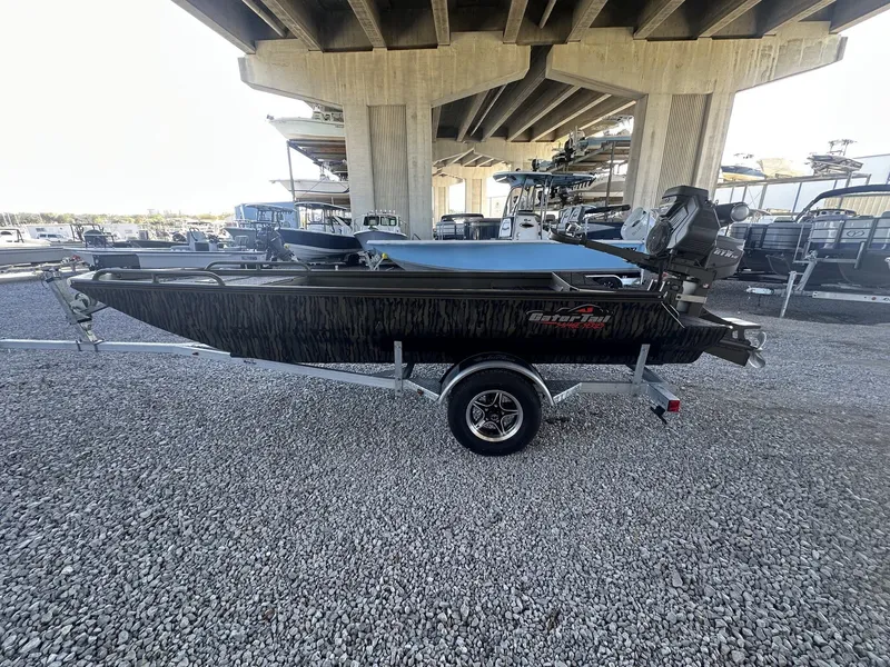 Slide: The Image of Gator Tail Savage Series 1750 boat with GTR 40 engine, year 2026. - 9