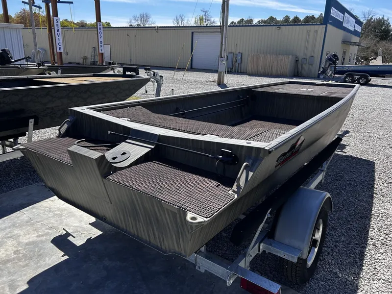 Slide: The Image of Gator Tail Extreme Series 1754 boat on trailer, year 2026. - 3