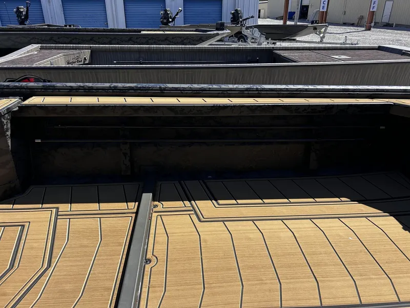 Slide: The Image of Gator Tail Extreme Series 1854 boat interior, 2026 model. - 5