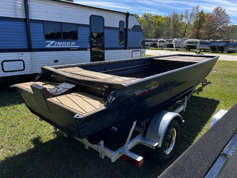Slide: The Image of Gator Tail Extreme Series 1754 boat on trailer, 2026 model. - 11
