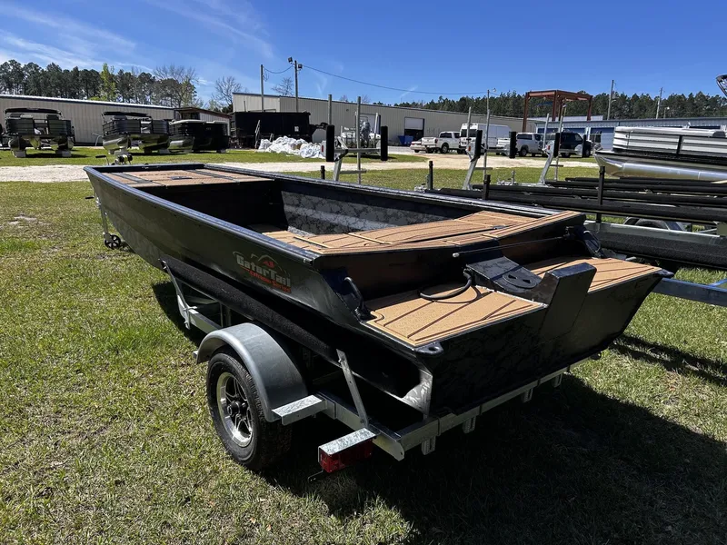 Slide: The Image of Gator Tail Extreme Series 1754 boat on trailer, 2026 model. - 7