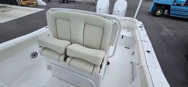 Slide: The Image of Interior view of Sea Hunt 265 Ultra boat, model year 2025. - 8