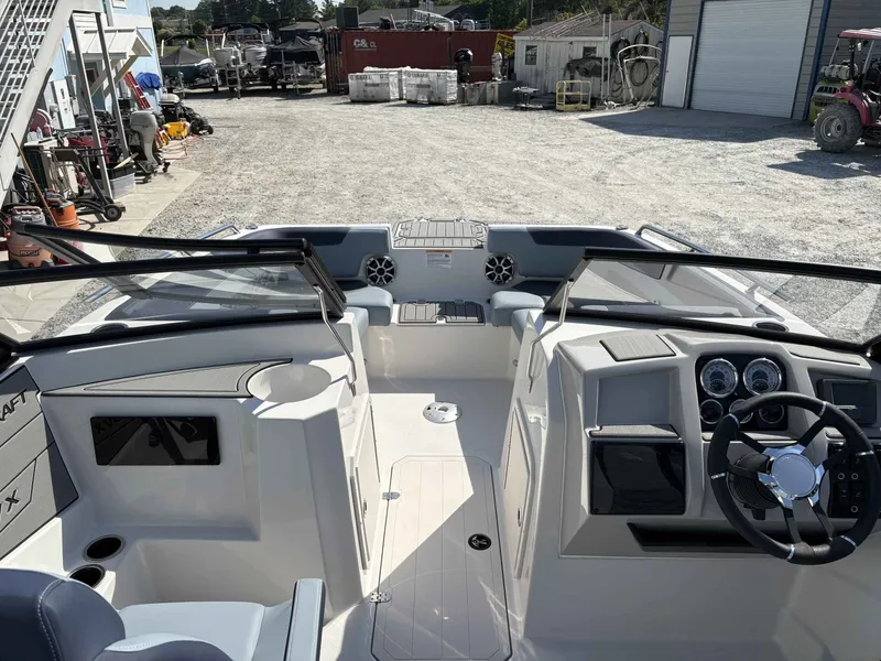 Slide: The Image of Starcraft SVX 210 OB 2026 - 10