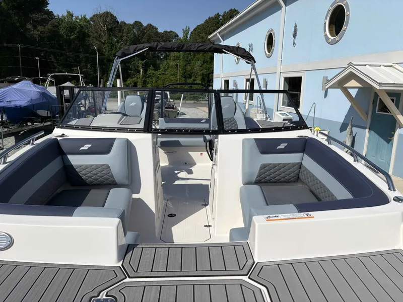 Slide: The Image of Starcraft SVX 210 OB 2026 - 5