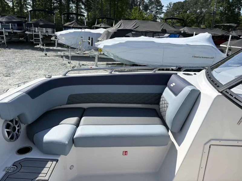 Slide: The Image of Starcraft SVX 210 OB 2026 - 8