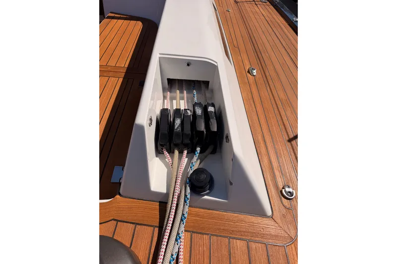 Slide: The Image of Deck of 2017 Solaris 50 yacht with rope clutches and teak finish. - 37