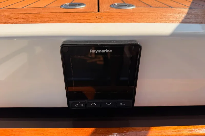 Slide: The Image of Raymarine display on 2017 Solaris 50 yacht with wooden deck background. - 62