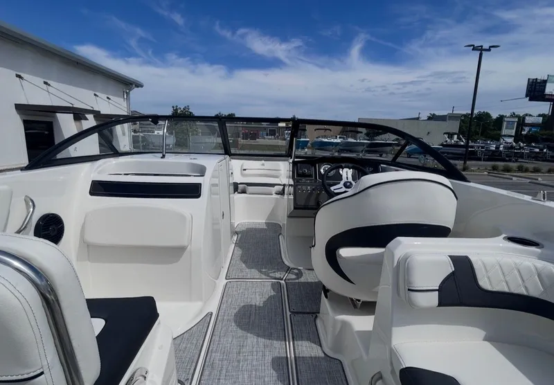 Slide: The Image of Bayliner VR6OB 2026 - 12