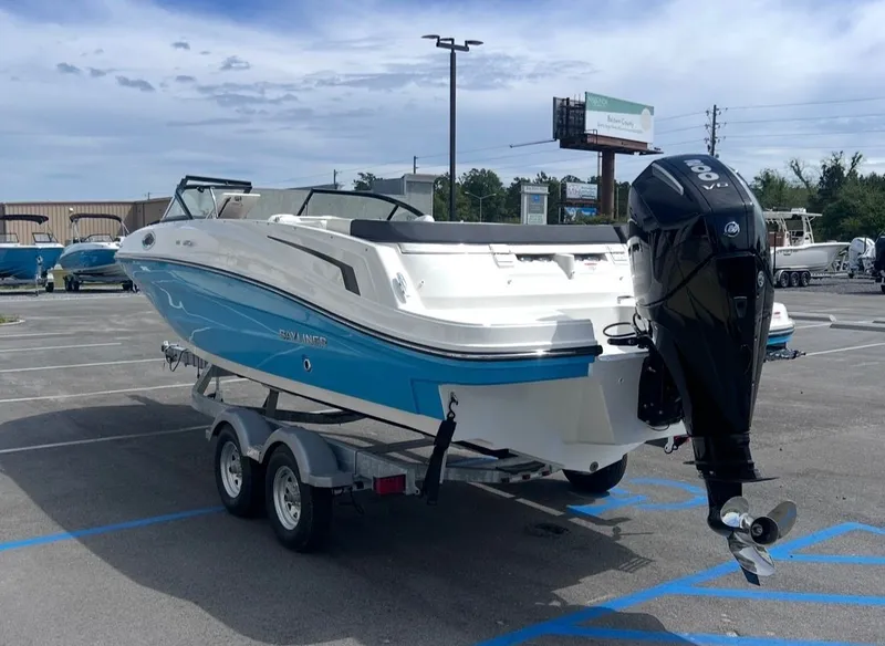 Slide: The Image of Bayliner VR6OB 2026 - 6