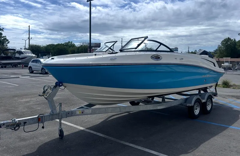 Slide: The Image of Bayliner VR6OB 2026 - 7